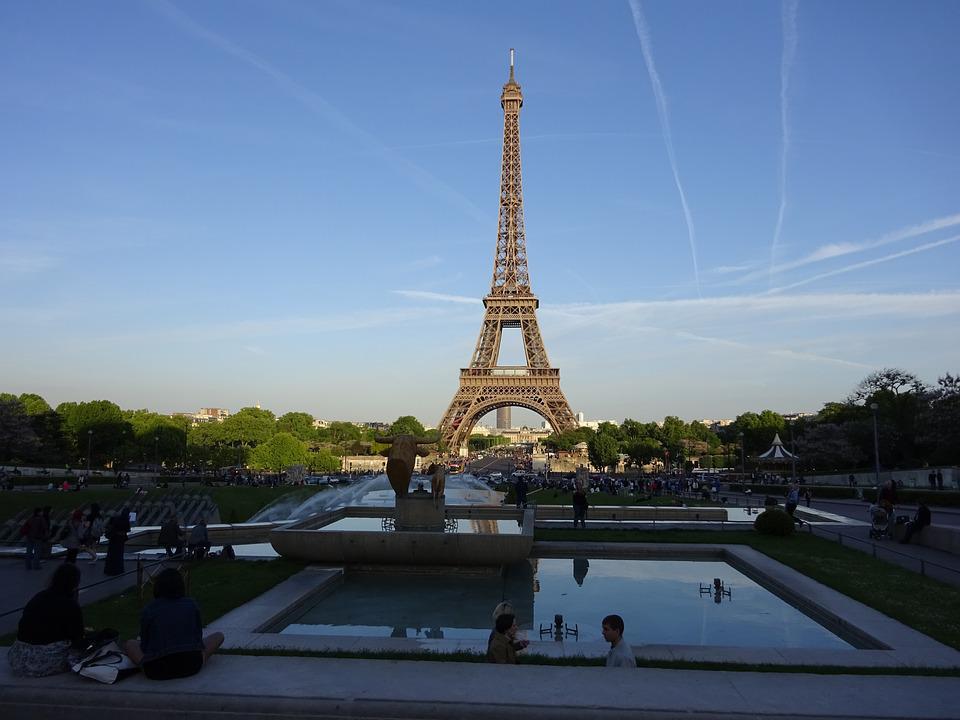 La torre Eiffel en París, Francia